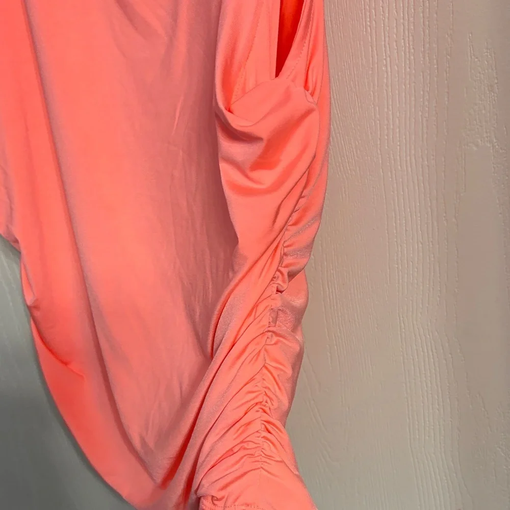 Express Coral Sleeveless Tank - Picture 3 of 7
